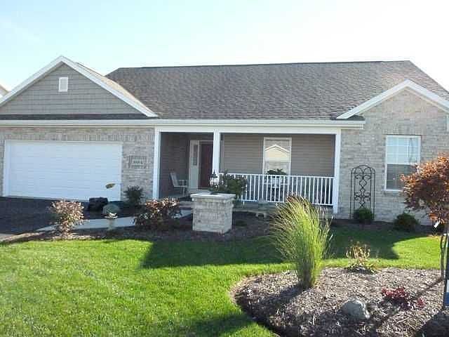 2nd image of 9267 N Pond Ct