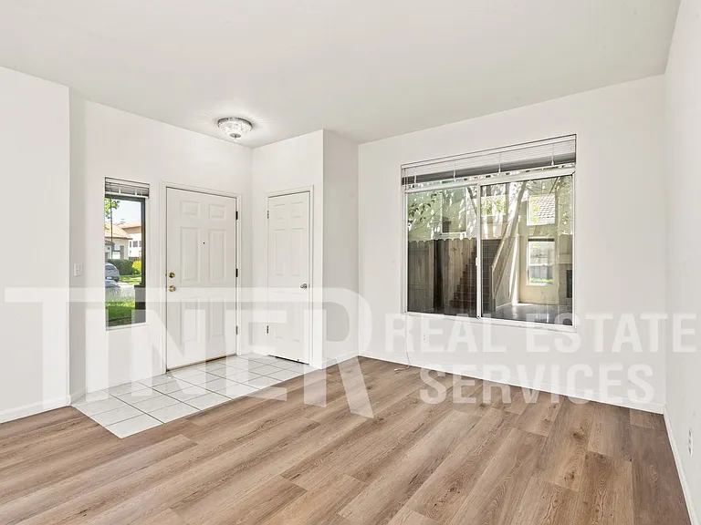 6931 Romanzo Way — Photo 7