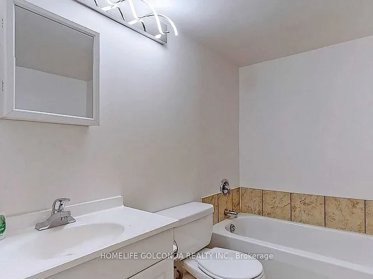24 Wellesley St W #304 — Photo 6