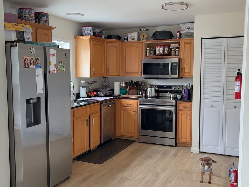 1st image of 211 Hill Dr #213