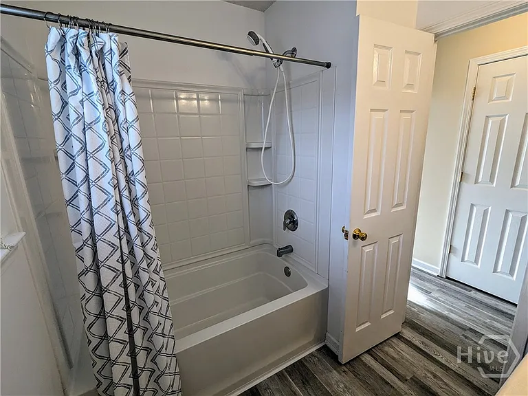89 Carlisle Ln — Photo 17