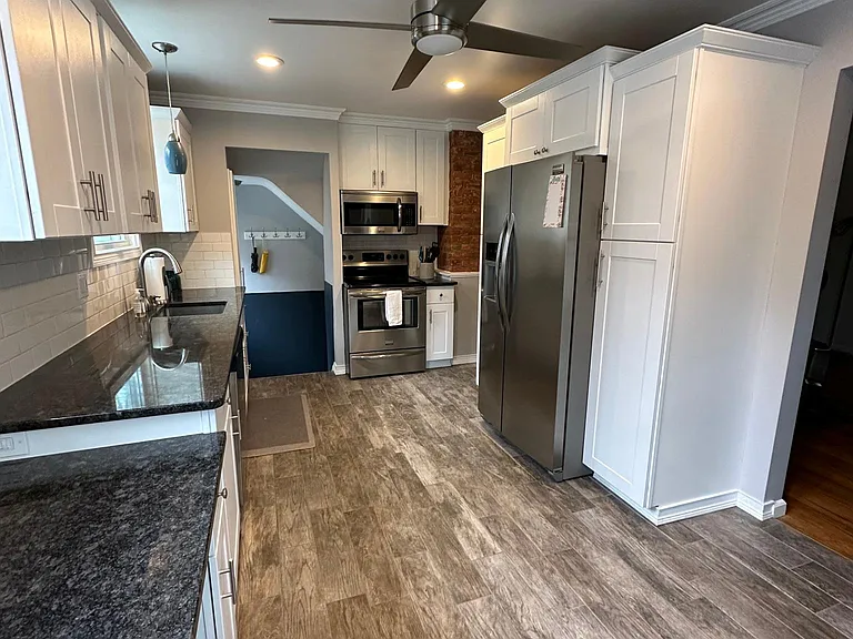 336 S Marias Ave — Photo 4