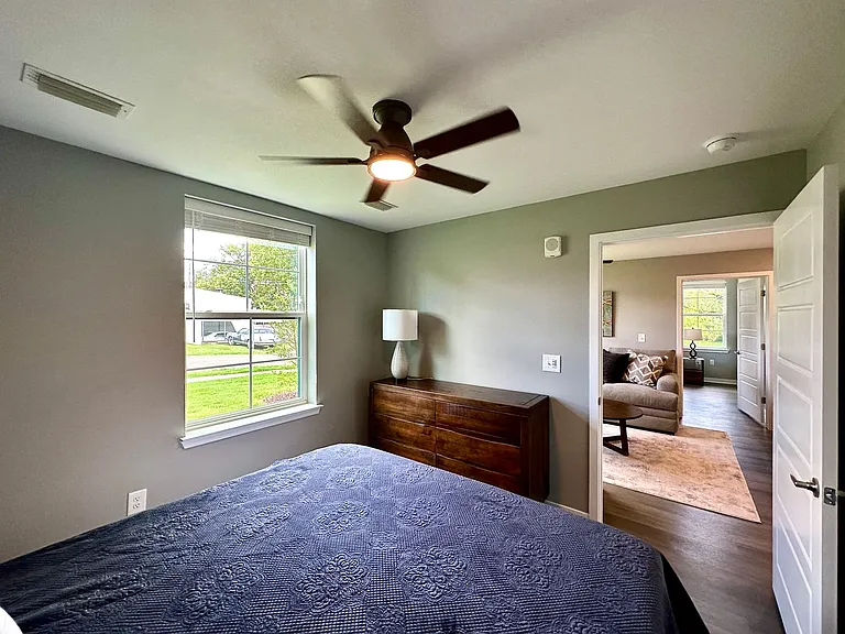 Avenue 6 - Luxury Apartments Downtown Huntsville South — Photo 40