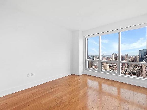 4th image of 350 W 42nd St APT 55C