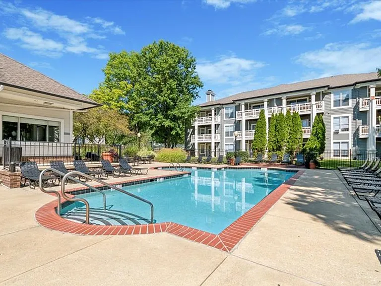 Village at Windermere Apartments — Photo 14