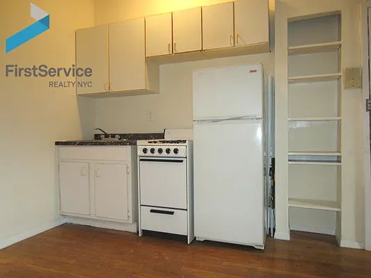 Rented by FirstService Realty (legacy) | media 11