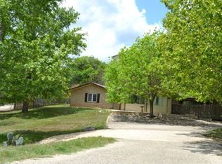 334 Secret Valley Dr, Kerrville, TX 78028