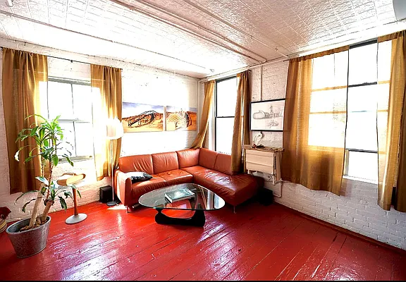 Rented by Level Group | media 15