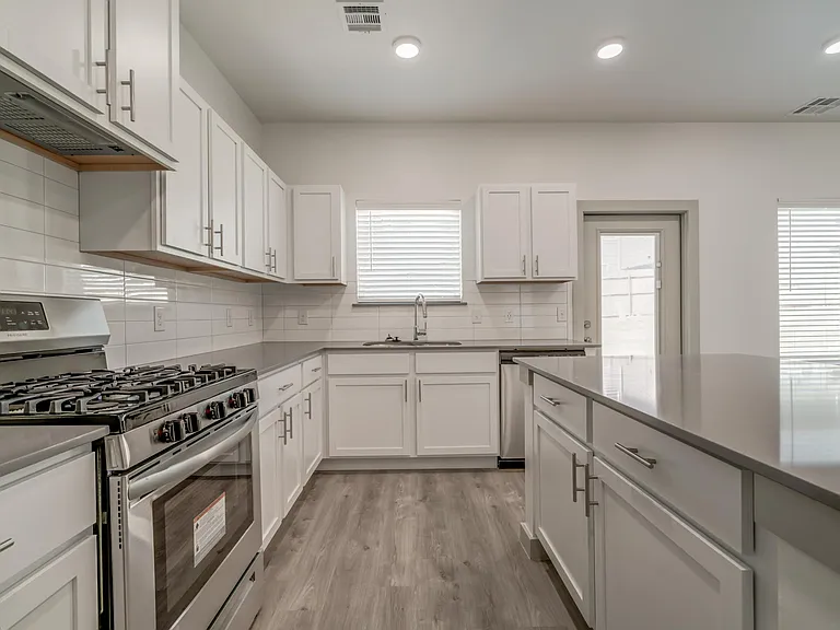 13518 Vinita Dr #13518 — Photo 8