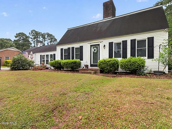 2nd image of 206 Woodland Drive