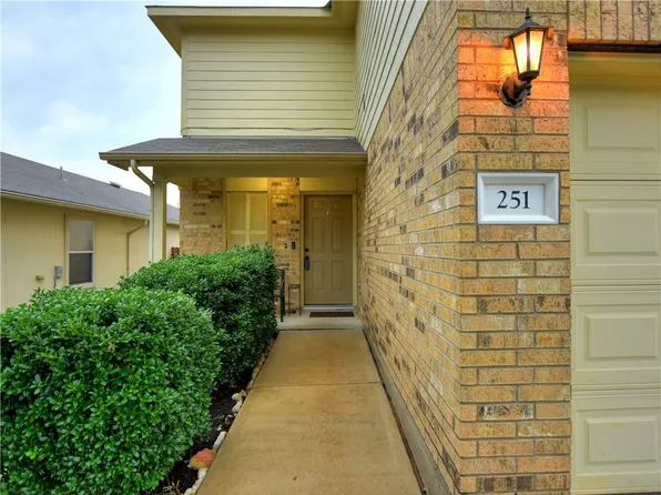 251 Black Forest Rd, Buda, TX 78610