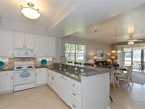5th image of 4651 Turnberry Lake Dr Unit 101