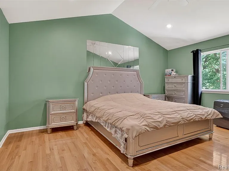 2825 Long Meadow Ln — Photo 25