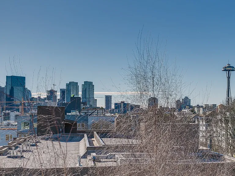 1504 Aurora Ave N #206 — Photo 22