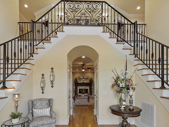 5th image of 8288 Guthrie Rd