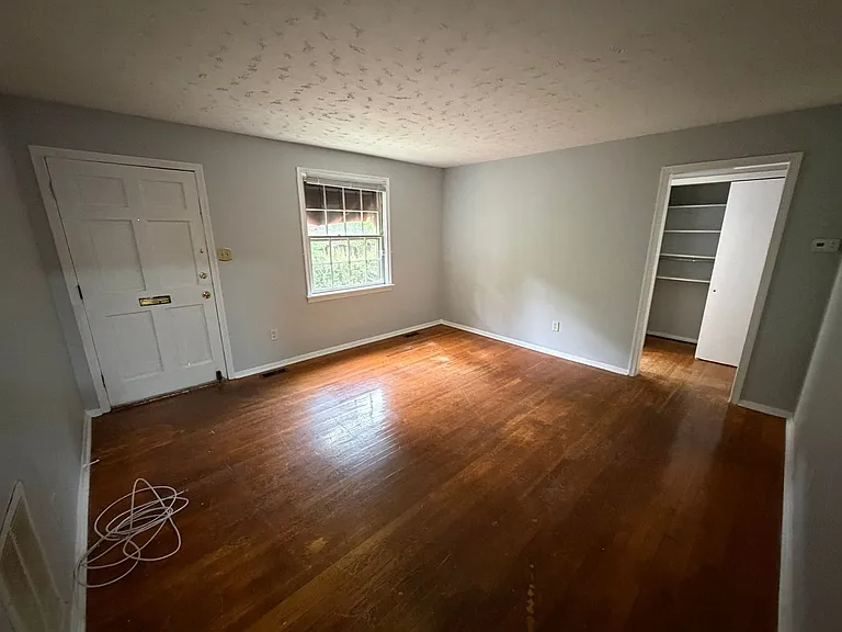 3328 Ellwood Ave.* — Photo 6