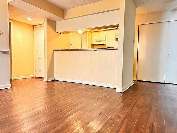 4th image of 6765 Quail Hollow Ct #1