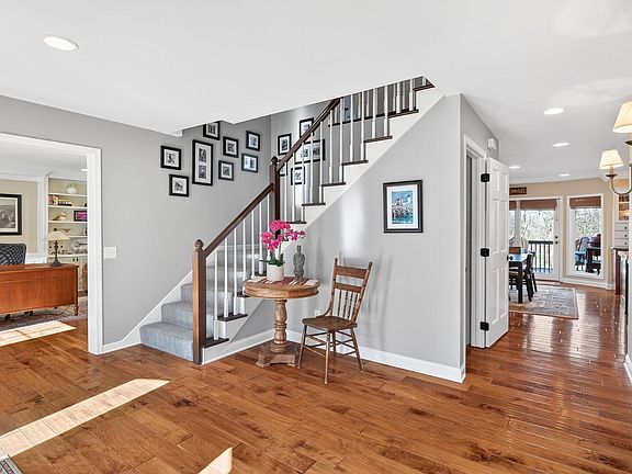 2nd image of 11804 Waterford Rd