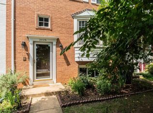 2426 Falls Place Ct, Falls Church, VA 22043