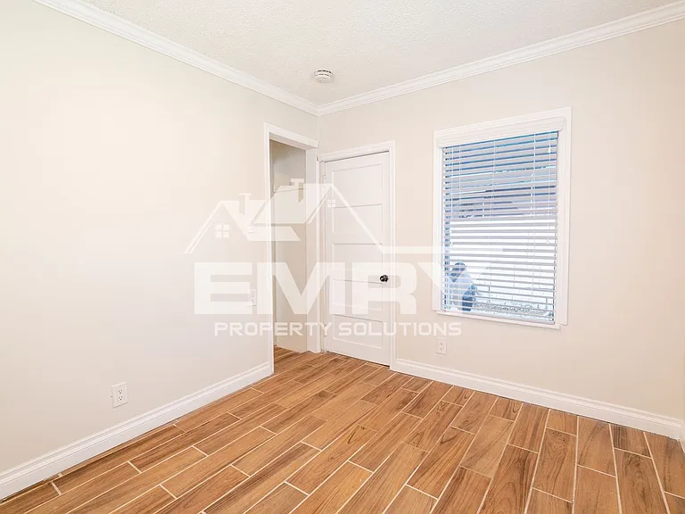 1125 S Evergreen Ave — Photo 22