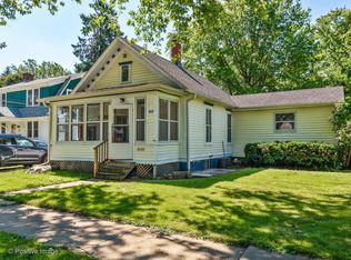 617 Orange St, Elgin, IL 60123