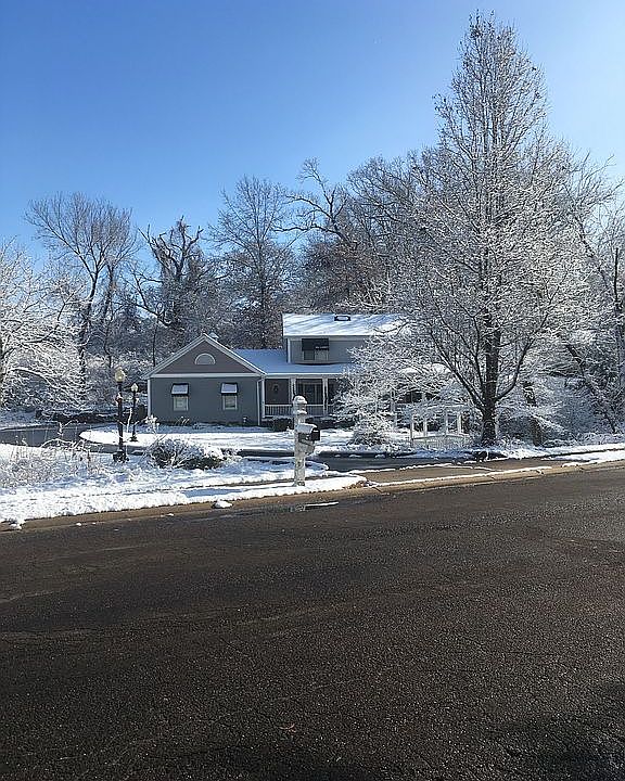2nd image of 1072 Chatelet Dr