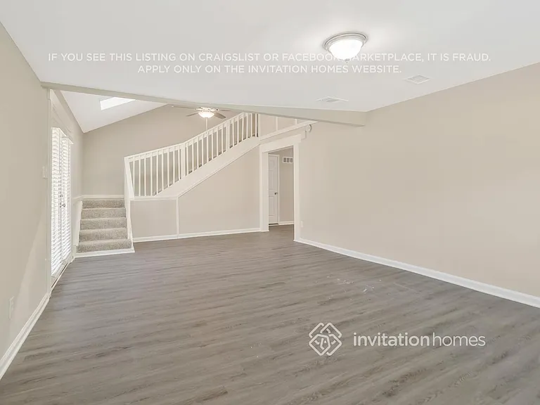 1816 Waldrep Cir SE — Photo 5