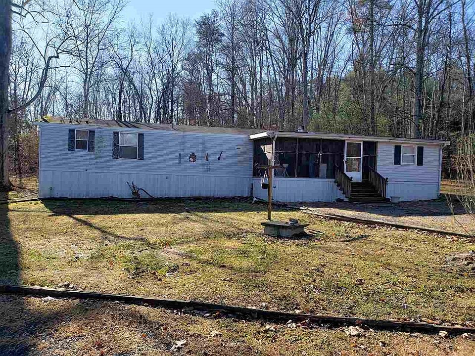 2nd image of 2644 River Rd
