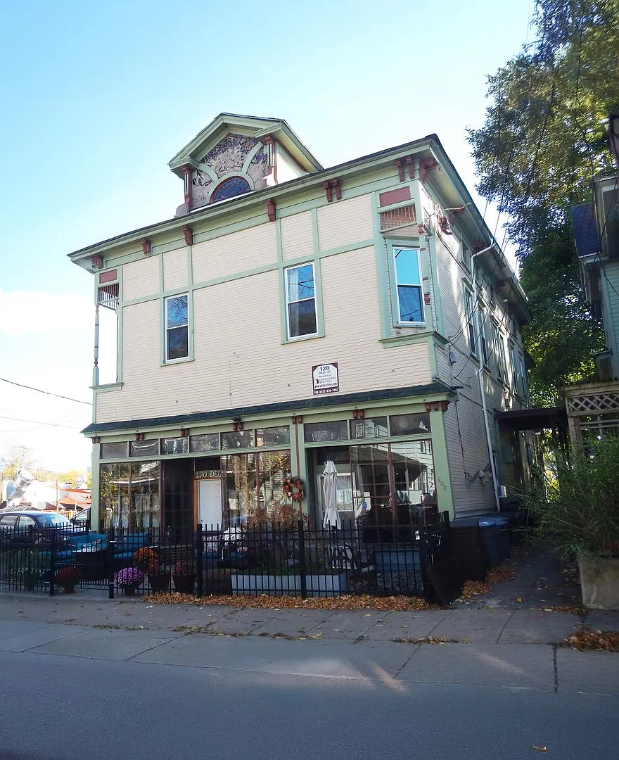 120 Dell St - Available 8/1/2027 - Second Floor Apartment — Photo 2