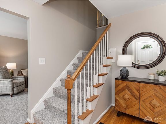 3rd image of 6959 Treeridge Dr