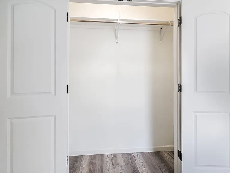 523 E Main St #7 — Photo 12