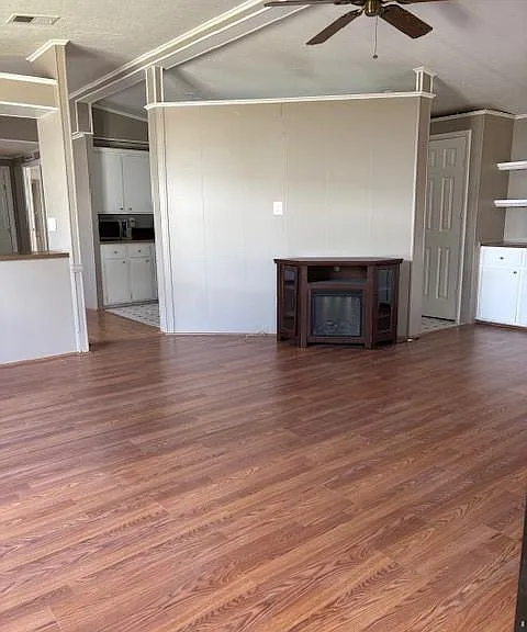489 Swan Ln — Photo 4