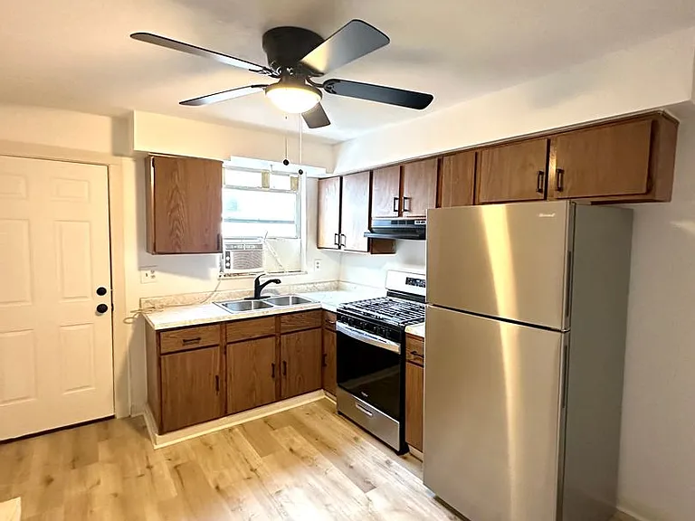 243 Orville Way — Photo 4