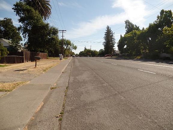 4th image of 3053 Del Paso Blvd