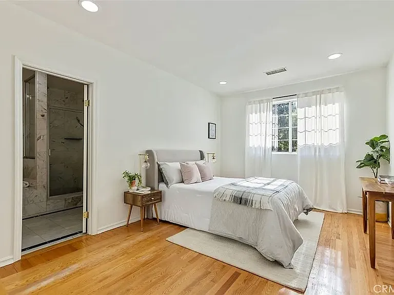 4926 Crown Ave — Photo 16