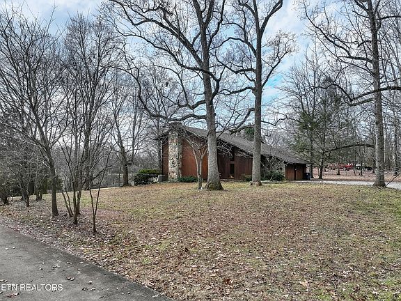 5th image of 311 Triplett Ln