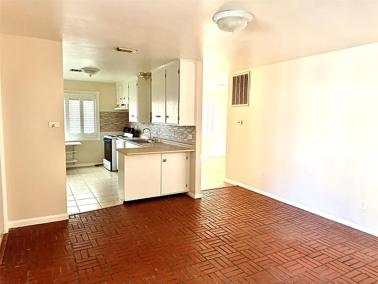 4275 Bethel Blvd — Photo 13