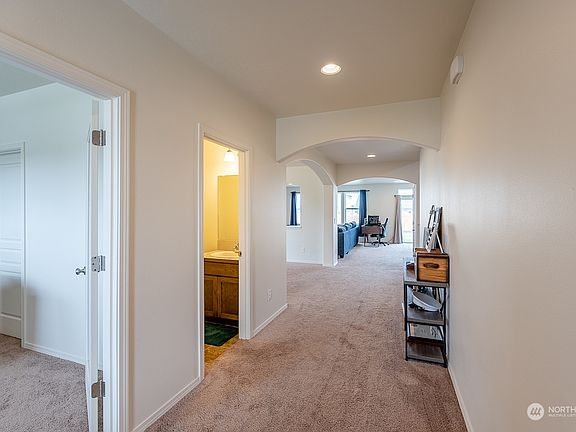5th image of 1350 E Brecken Drive