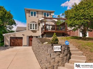 3728 Crown Point Ave, Omaha, NE 68111