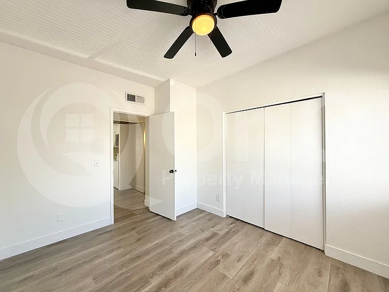 2827 E Le Marche Ave #203 — Photo 11