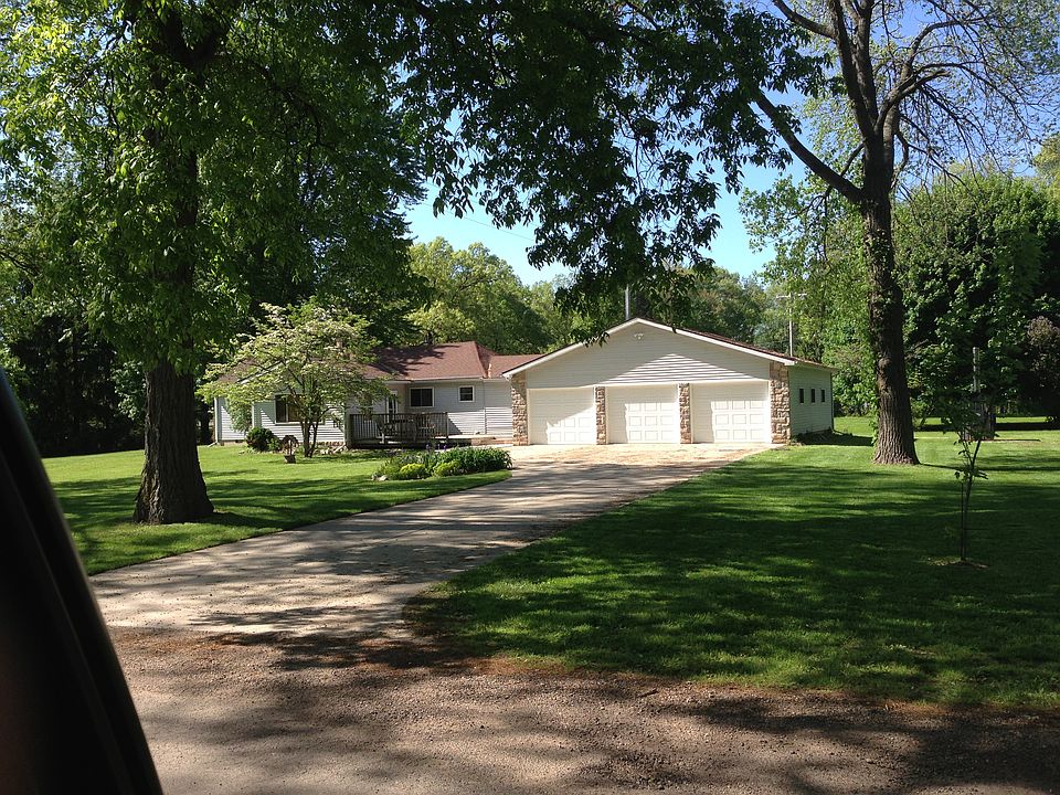 2nd image of 8020 Seven Mile Rd
