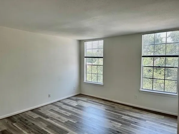 2333 Bering Dr APT 311, Houston, TX 77057