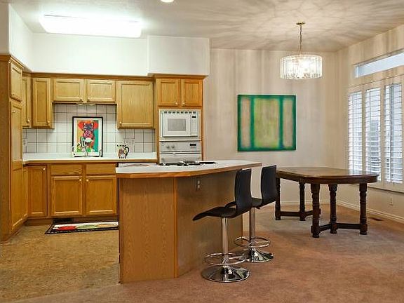 3rd image of 1140 E Parkway Ave APT B4