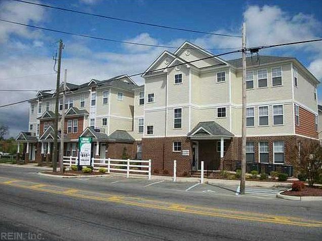 1st image of 806 W Washington St Unit 306
