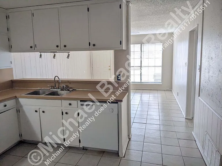 3262 Matthews Dr — Photo 7
