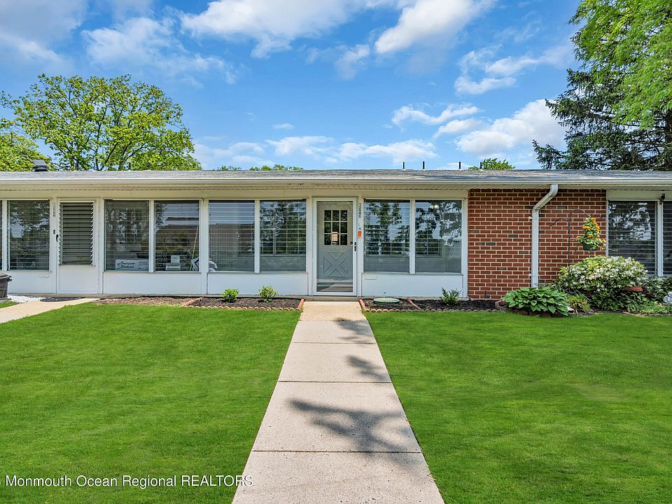 1st image of 1258C Argyll Circle