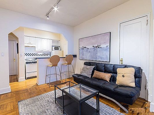 1st image of 130 E 31st St #2B