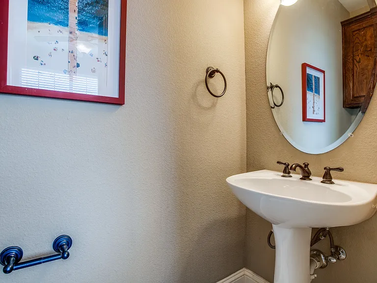 1309 Halcyon Pl — Photo 8