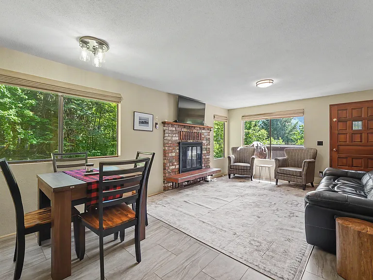 23340 Lake Wenatchee Hwy — Photo 5