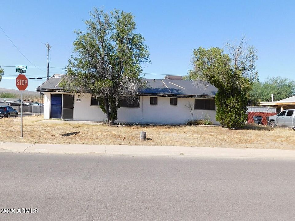 1st image of 301 W HARTFORD Road